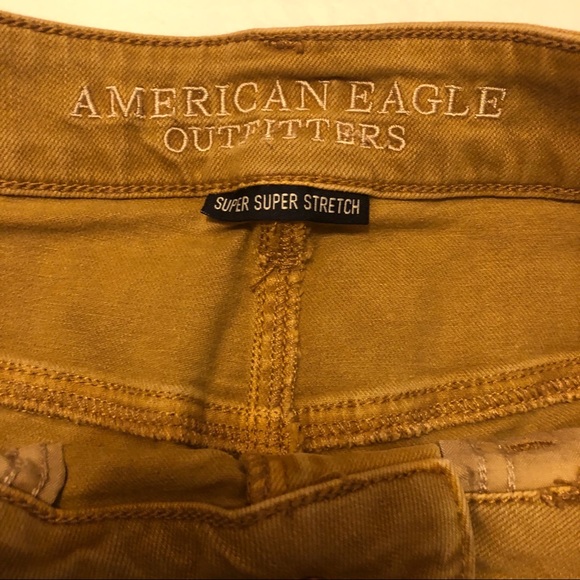 America Eagle Super Super Stretch Mustard Shorts High Rise Shorty Size 8 - Picture 2 of 5
